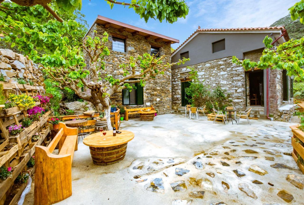 Traditional Apartments Elafos Elafonisi Exterior photo